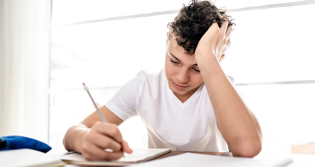 Стоит ли идти в 10 класс с тройками?