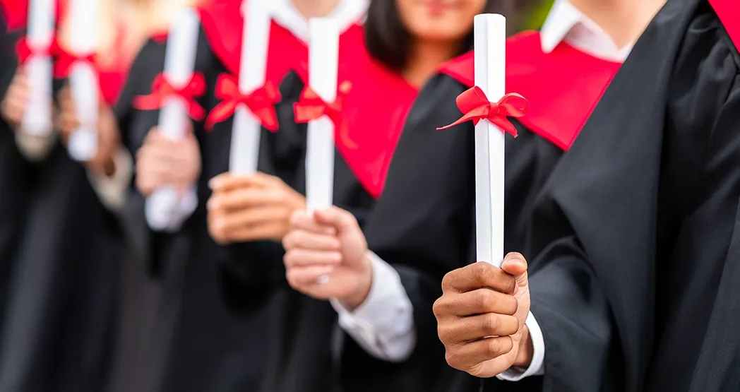Значение красного диплома в образовании: важность, критерии и влияние на карьеру